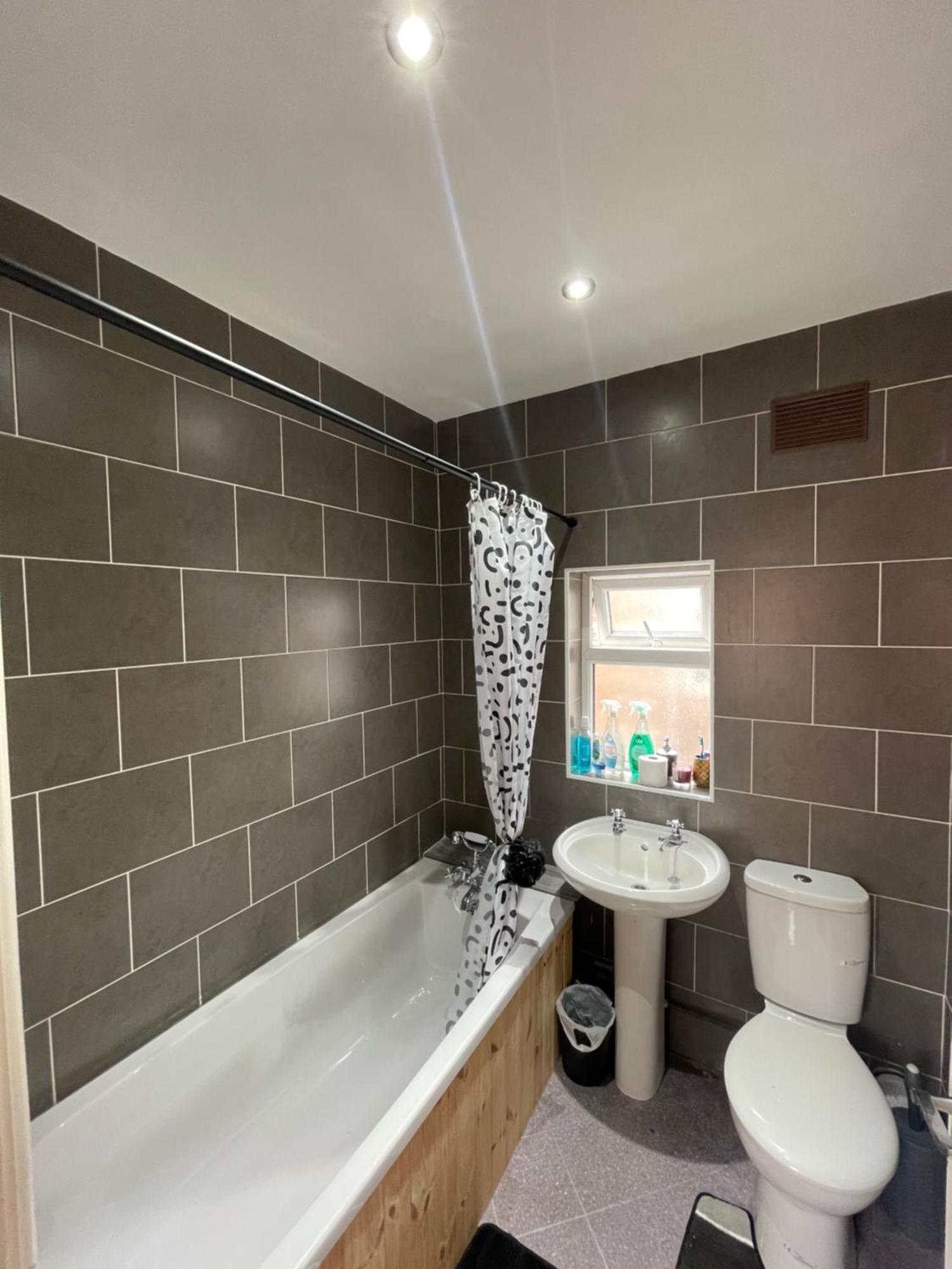 Luxestay Rooms - Old Trafford Manchester Dış mekan fotoğraf
